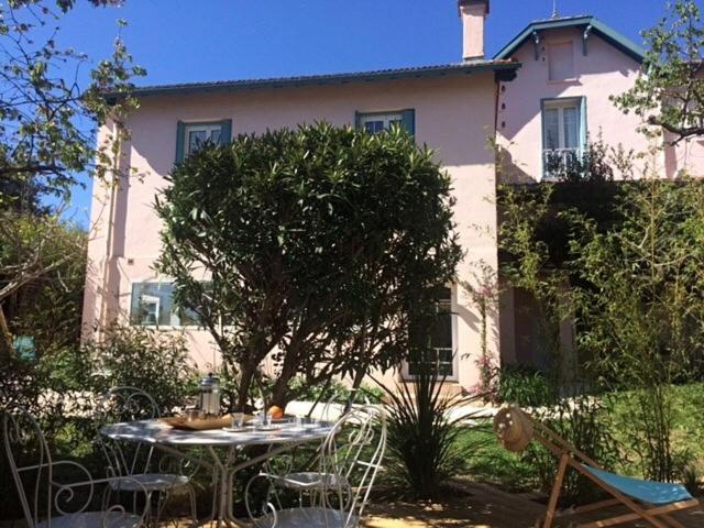 Gite Sous Le Cerisier Apartment Palalda Exterior photo